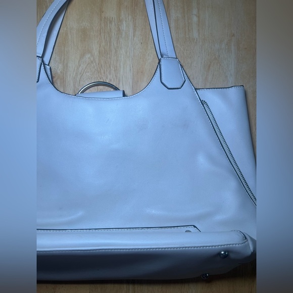 BCBG White/Ivory/Cream Handbag Purse Faux Leather Tote Shoulder Bag - Picture 7 of 11